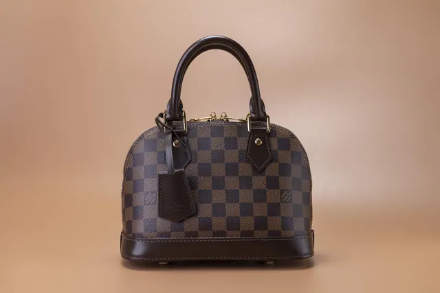 Louis Vuitton Alma — Bolsa de mão