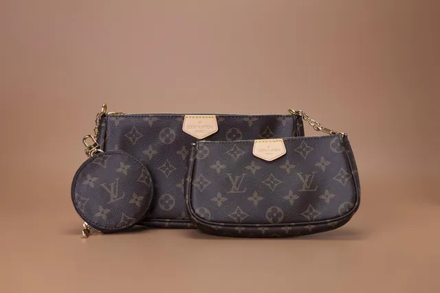 Louis Vuitton Multi Pochette Accessoires — Bolsa transversal