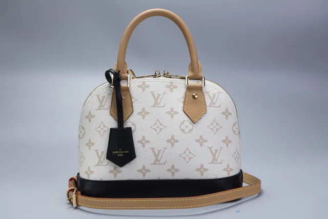 Louis Vuitton Alma — Bolsa de mão