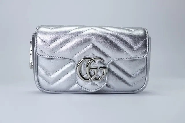 Gucci GG Marmont — Bolsa estilo carteira