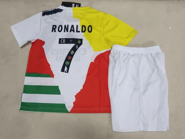 Conjuntos infantis do Real Madrid, Juventus e Cristiano Ronaldo