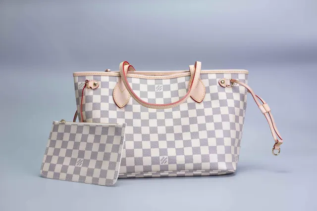 Louis Vuitton Neverfull — Sacola