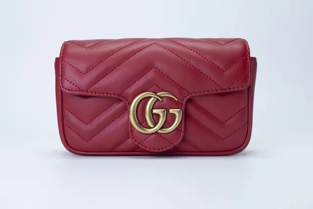 Gucci GG Marmont — Bolsa estilo carteira