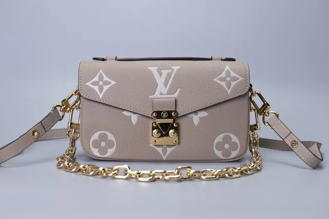 Louis Vuitton Pochette Metis — Bolsa transversal